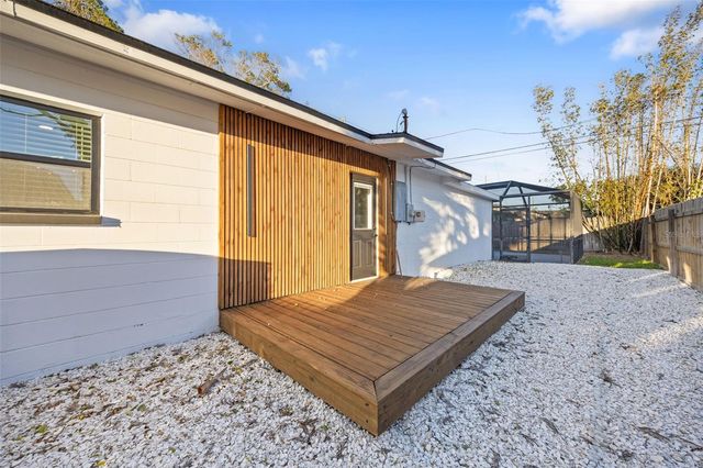 1600 CONNECTICUT AVENUE NE, St Petersburg, FL 33703