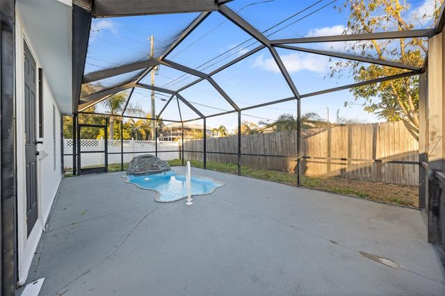 1600 CONNECTICUT AVENUE NE, St Petersburg, FL 33703