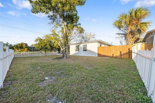 1600 CONNECTICUT AVENUE NE, St Petersburg, FL 33703