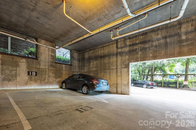 416 Queens Road 19, Charlotte, NC 28207