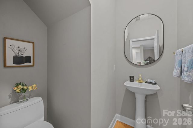 416 Queens Road 19, Charlotte, NC 28207