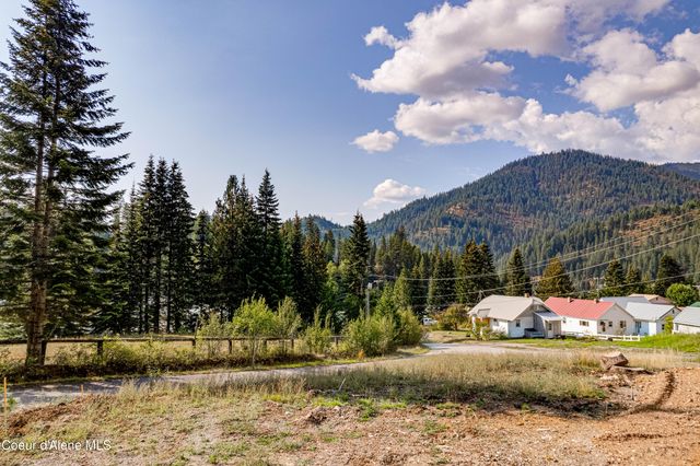 601 8th St, Mullan, ID 83846