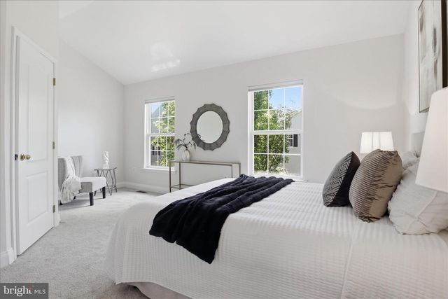 3843 WATKINS MILL DR, Alexandria, VA 22304