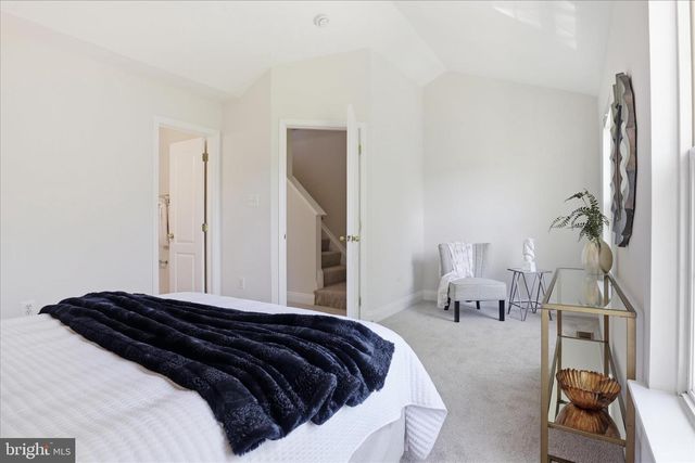 3843 WATKINS MILL DR, Alexandria, VA 22304
