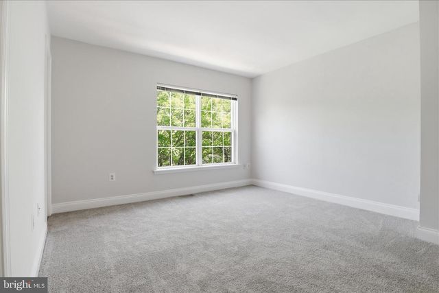 3843 WATKINS MILL DR, Alexandria, VA 22304
