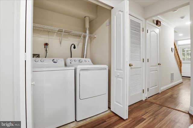 3843 WATKINS MILL DR, Alexandria, VA 22304