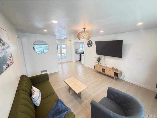 1173 Ironton Street, Aurora, CO 80010