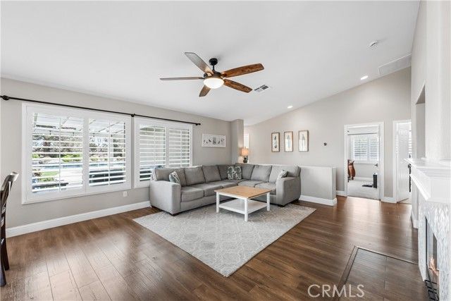 41006 Vista Rambia, Palmdale, CA 93551