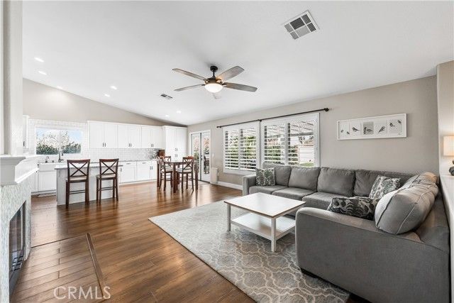 41006 Vista Rambia, Palmdale, CA 93551