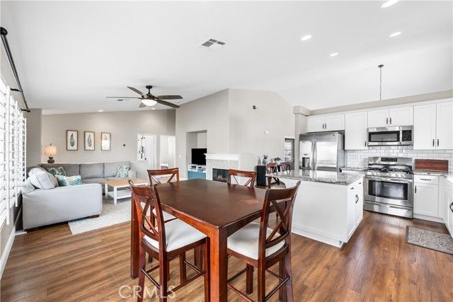 41006 Vista Rambia, Palmdale, CA 93551