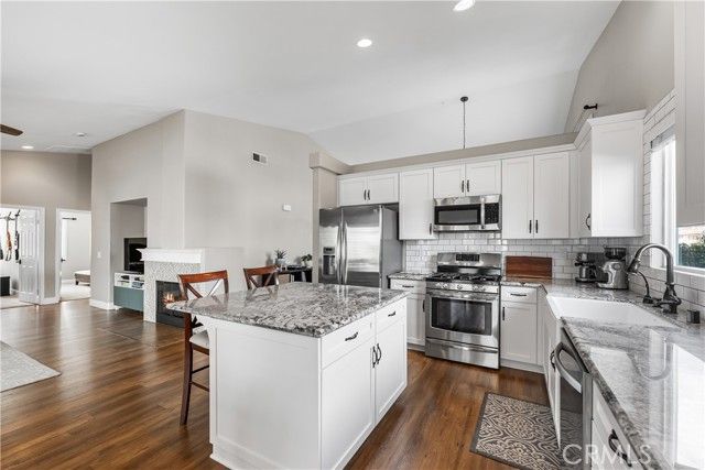 41006 Vista Rambia, Palmdale, CA 93551