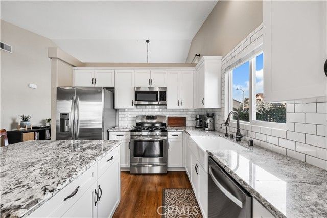 41006 Vista Rambia, Palmdale, CA 93551