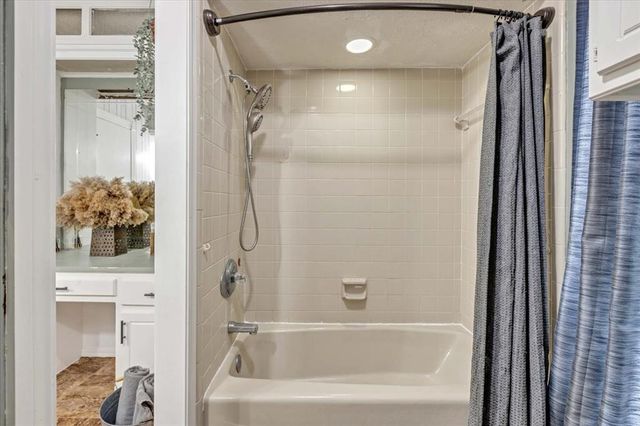 704 Cedar Springs Drive, Tuttle, OK 73089