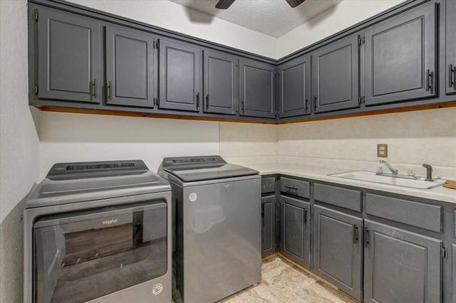 704 Cedar Springs Drive, Tuttle, OK 73089