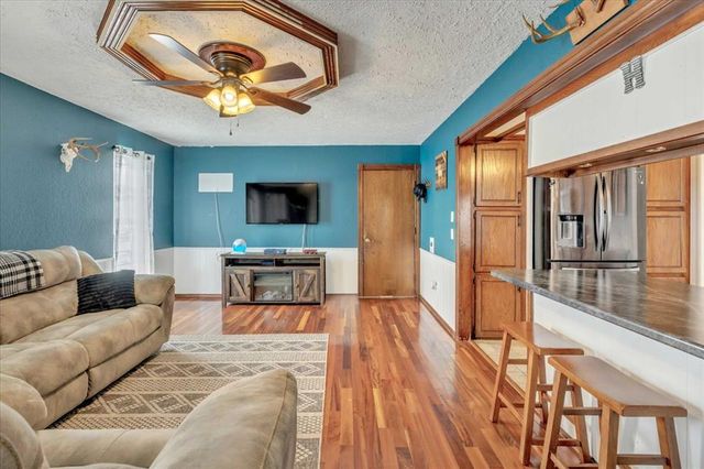 704 Cedar Springs Drive, Tuttle, OK 73089