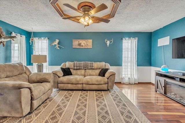 704 Cedar Springs Drive, Tuttle, OK 73089