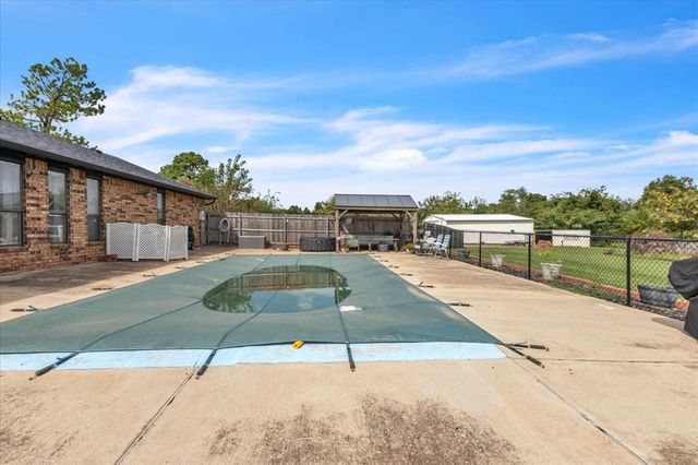 704 Cedar Springs Drive, Tuttle, OK 73089