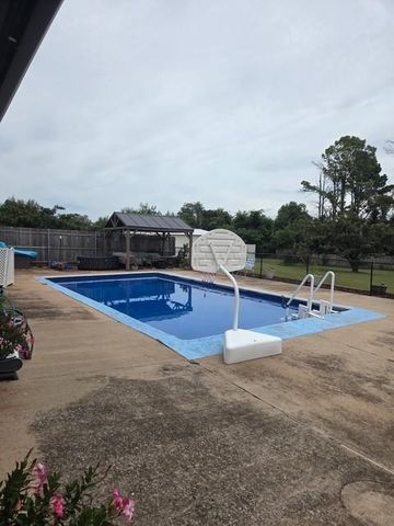 704 Cedar Springs Drive, Tuttle, OK 73089