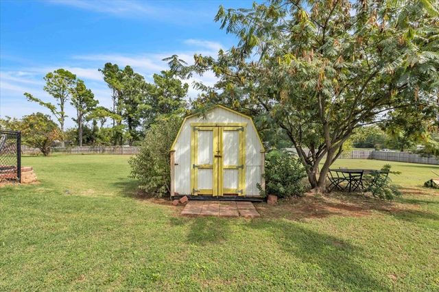 704 Cedar Springs Drive, Tuttle, OK 73089