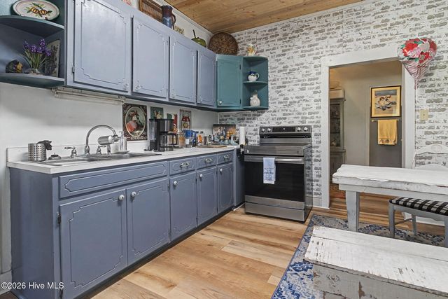 92 S Elm Street, Clarkton, NC 28433