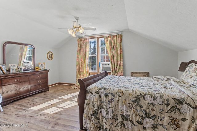 92 S Elm Street, Clarkton, NC 28433