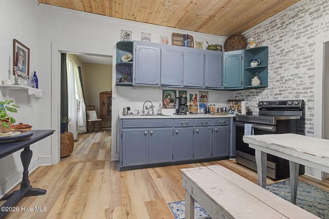 92 S Elm Street, Clarkton, NC 28433