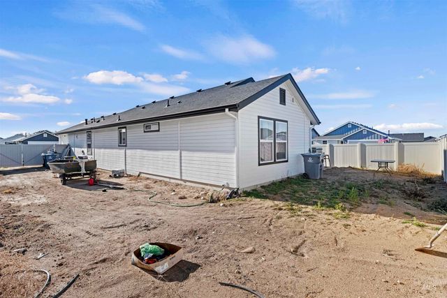 12452 Shadow River St, Caldwell, ID 83607