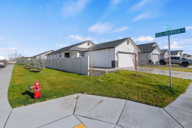 12452 Shadow River St, Caldwell, ID 83607