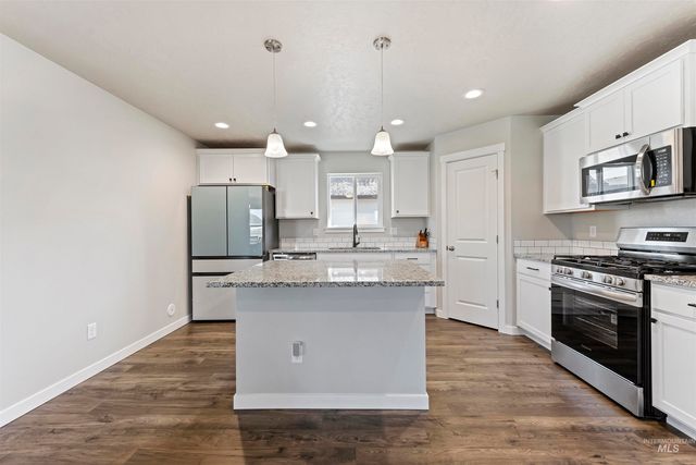 12452 Shadow River St, Caldwell, ID 83607