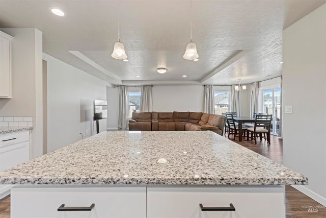 12452 Shadow River St, Caldwell, ID 83607