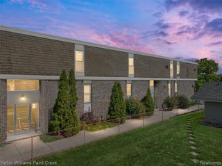 250 N Liberty Street 303, Belleville, MI 48111