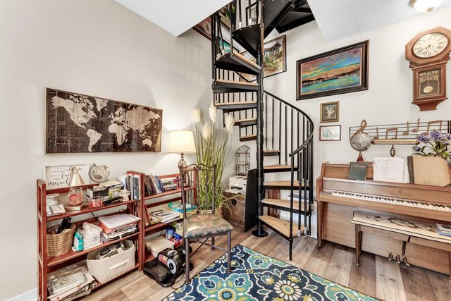 157 N Tuscany Drive, Hollister, MO 65672