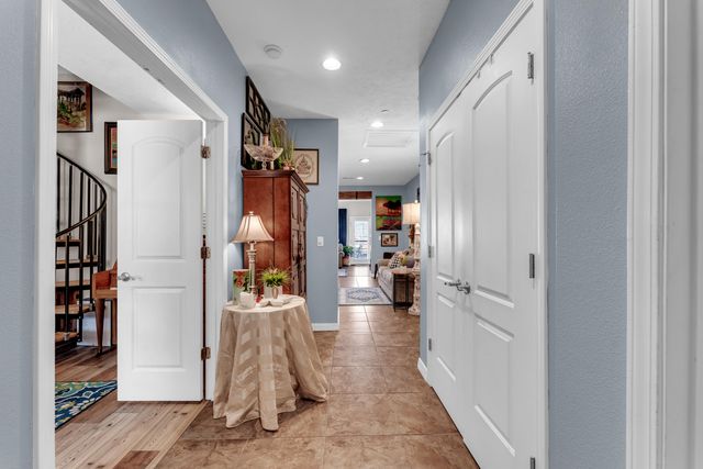 157 N Tuscany Drive, Hollister, MO 65672