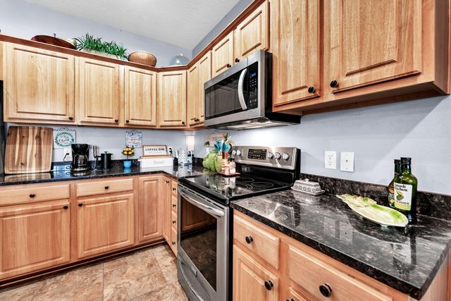 157 N Tuscany Drive, Hollister, MO 65672