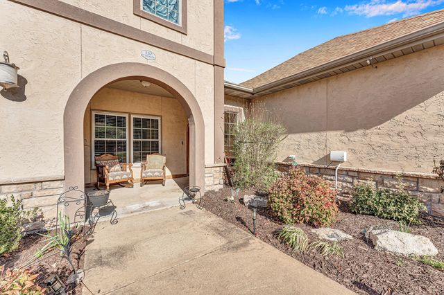 157 N Tuscany Drive, Hollister, MO 65672