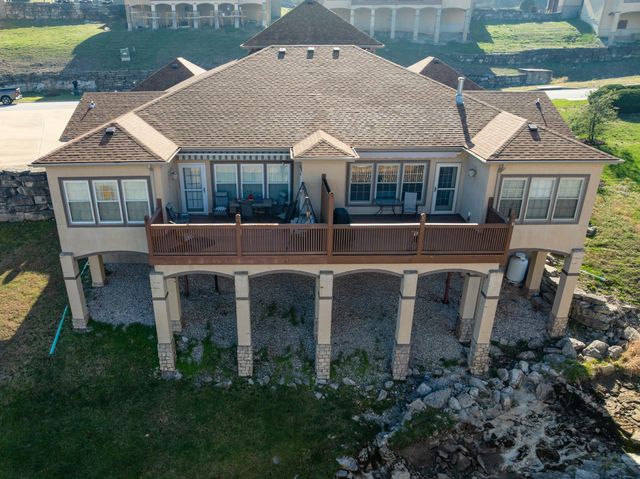 157 N Tuscany Drive, Hollister, MO 65672