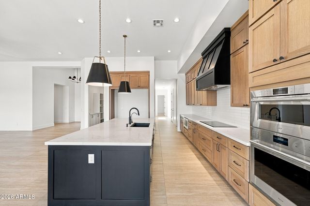 608 E Leisure Lane, Phoenix, AZ 85086