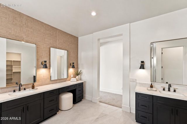 608 E Leisure Lane, Phoenix, AZ 85086