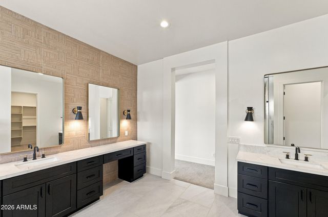608 E Leisure Lane, Phoenix, AZ 85086