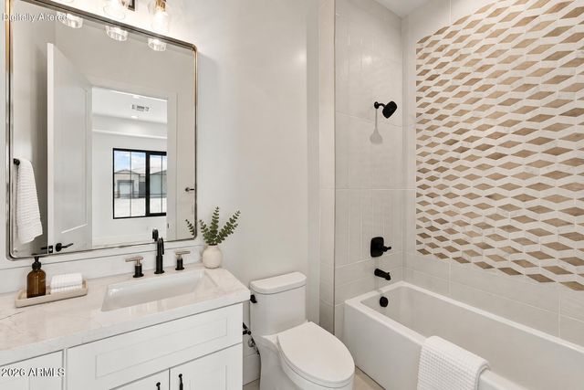 608 E Leisure Lane, Phoenix, AZ 85086