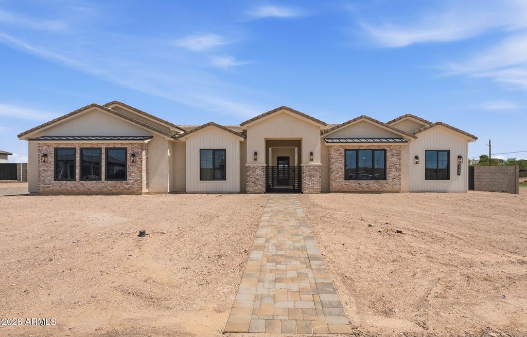 608 E Leisure Lane, Phoenix, AZ 85086 — photo 2