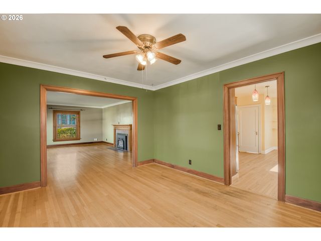 3724 Se FRANKLIN St, Portland, OR 97202