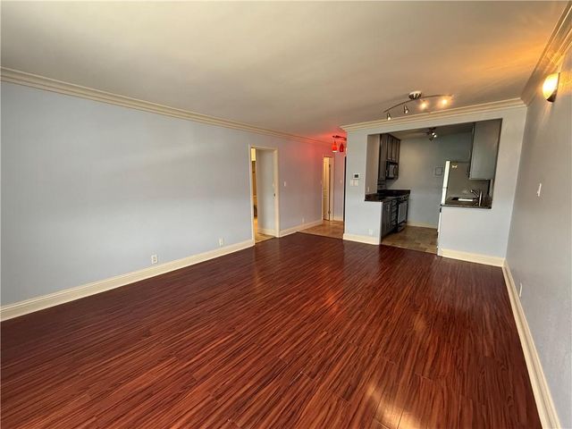 700 E 8th Street 15O, Kansas City, MO 64106