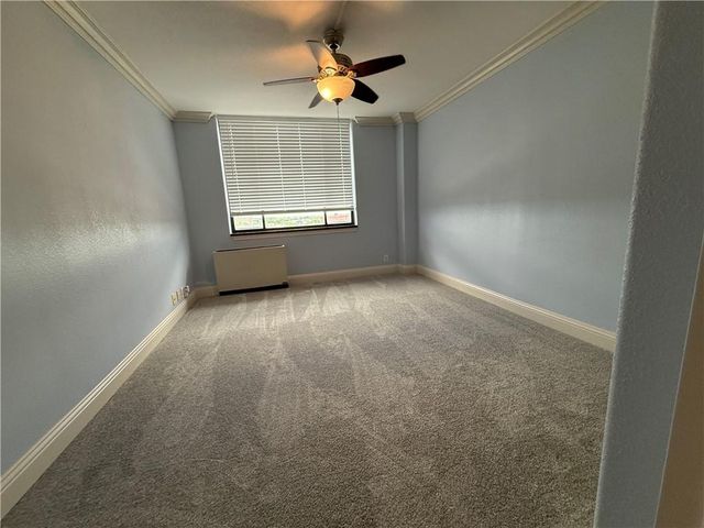 700 E 8th Street 15O, Kansas City, MO 64106