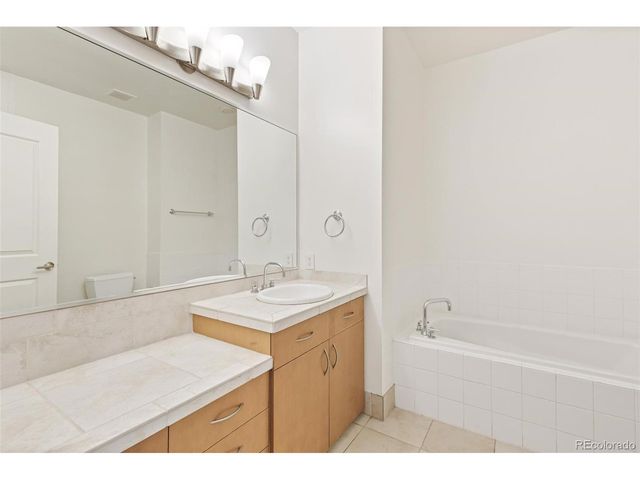 2958 Syracuse St 416, Denver, CO 80238