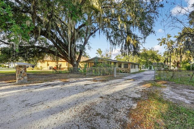 614 SPRUCE STREET, Plant City, FL 33563