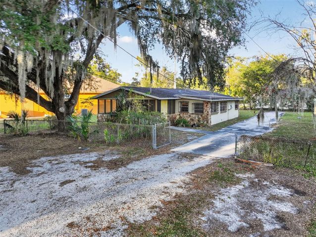 614 SPRUCE STREET, Plant City, FL 33563