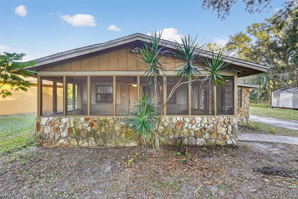 614 SPRUCE STREET, Plant City, FL 33563