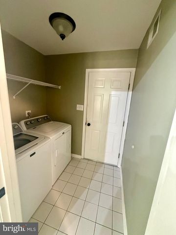 3915 CARLYLE CT, Fredericksburg, VA 22408