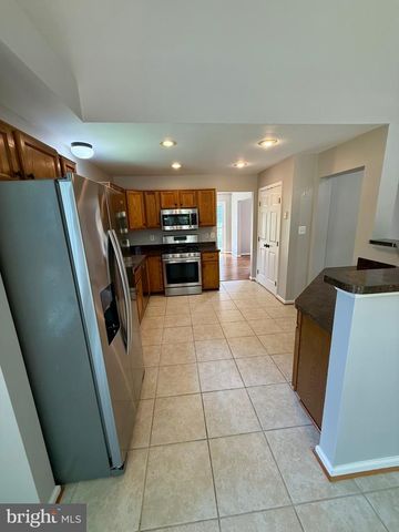 3915 CARLYLE CT, Fredericksburg, VA 22408